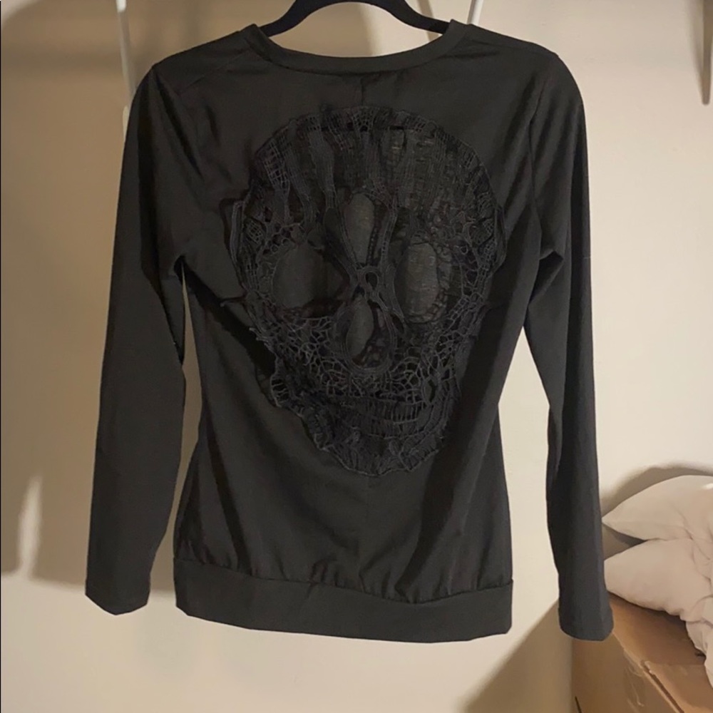 Long Black Sleeve with Lace Skull On The Back